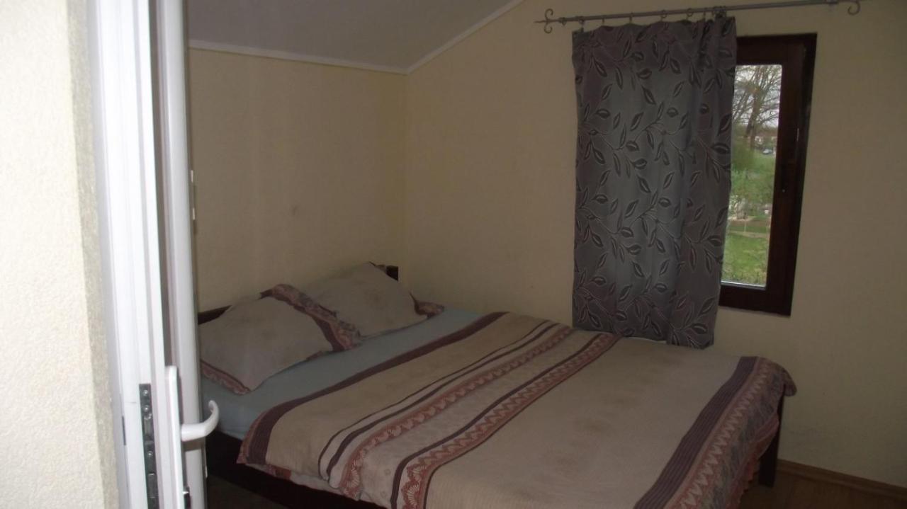 Pansion Laktasi Hostel Ngoại thất bức ảnh