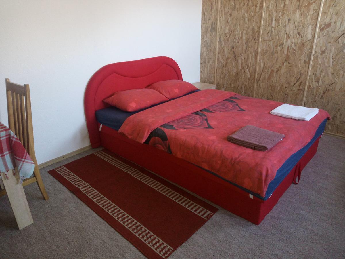 Pansion Laktasi Hostel Ngoại thất bức ảnh